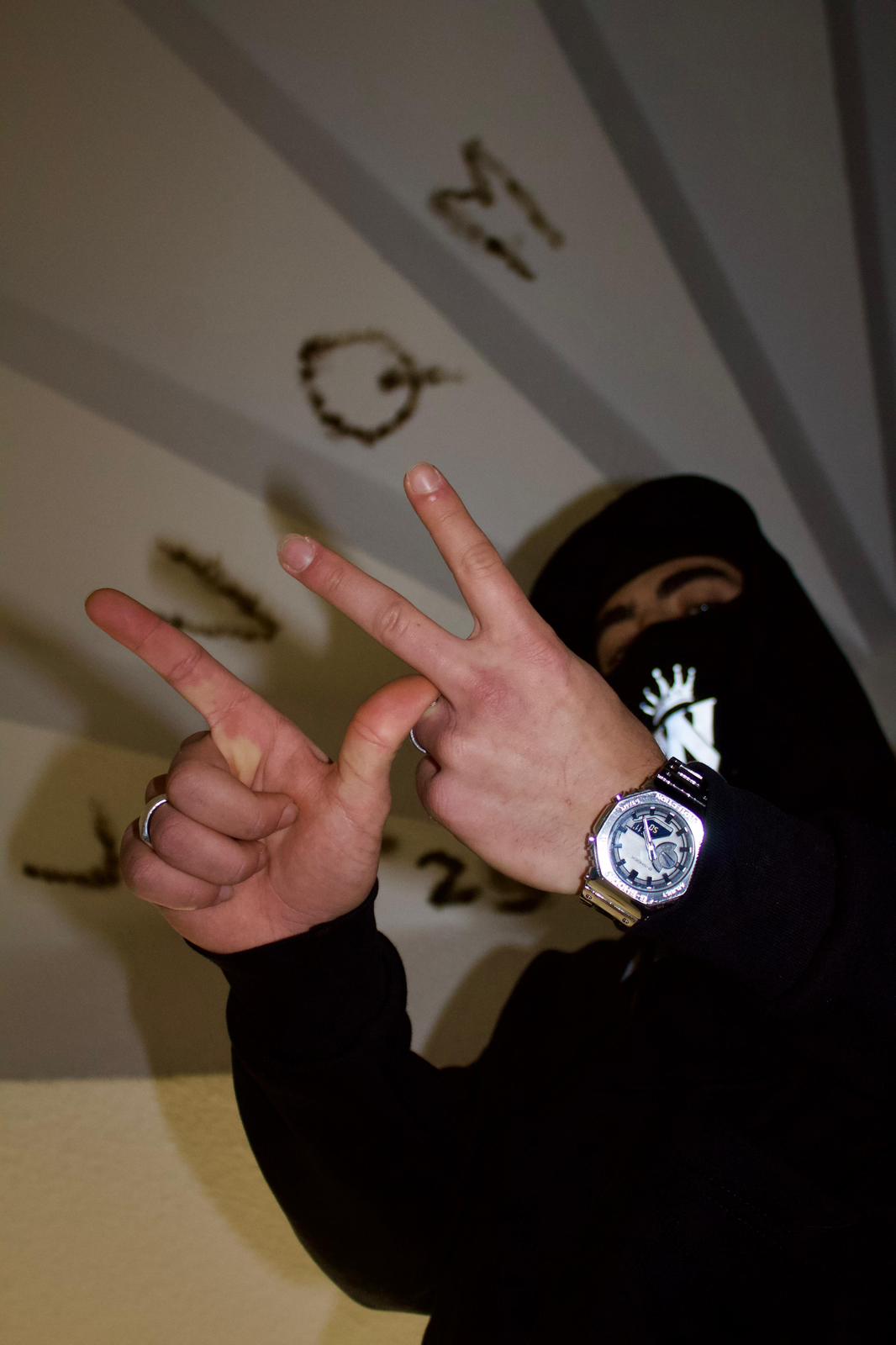 Cagoule LVQM — Signature