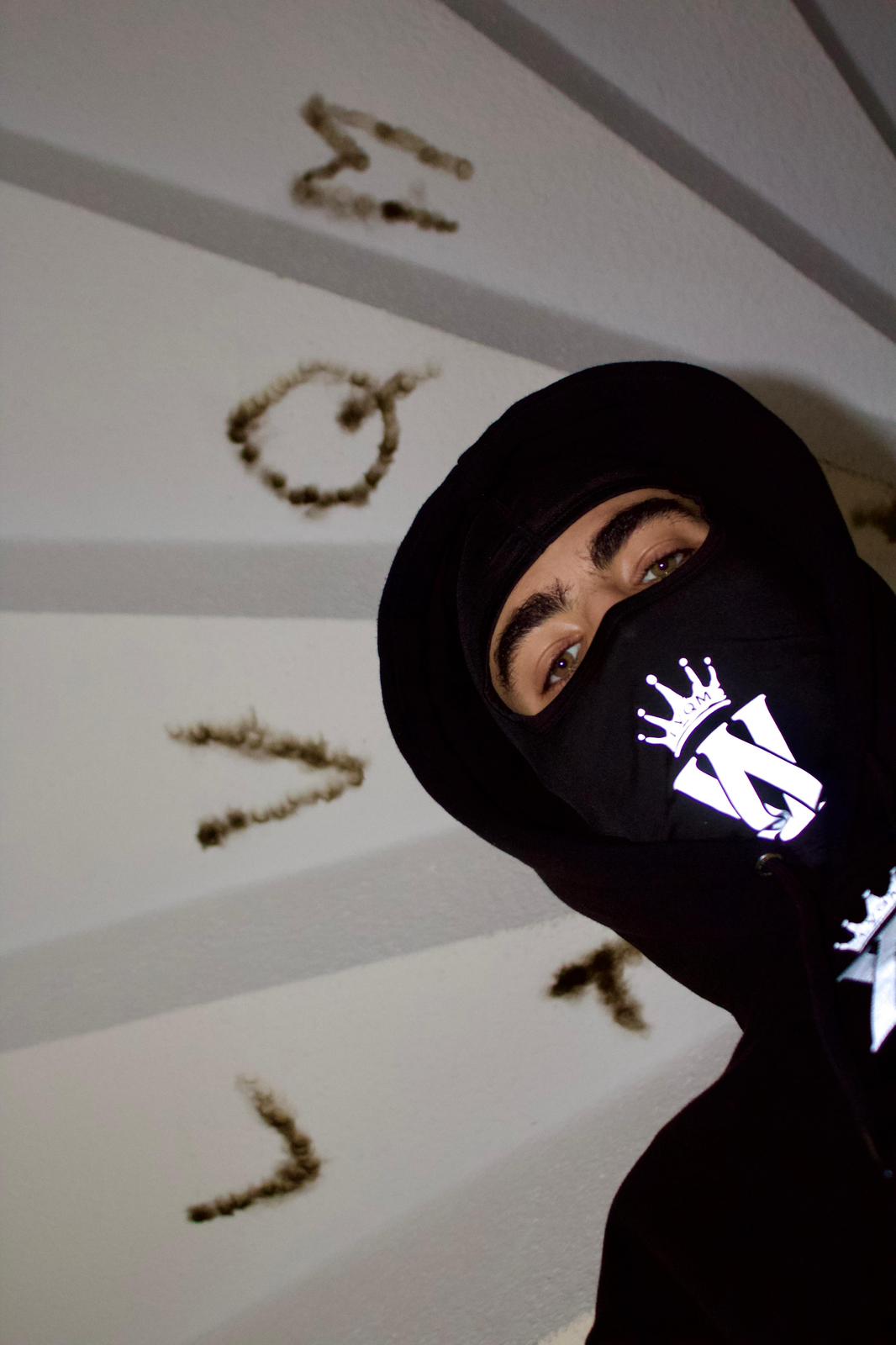 Cagoule LVQM — Signature